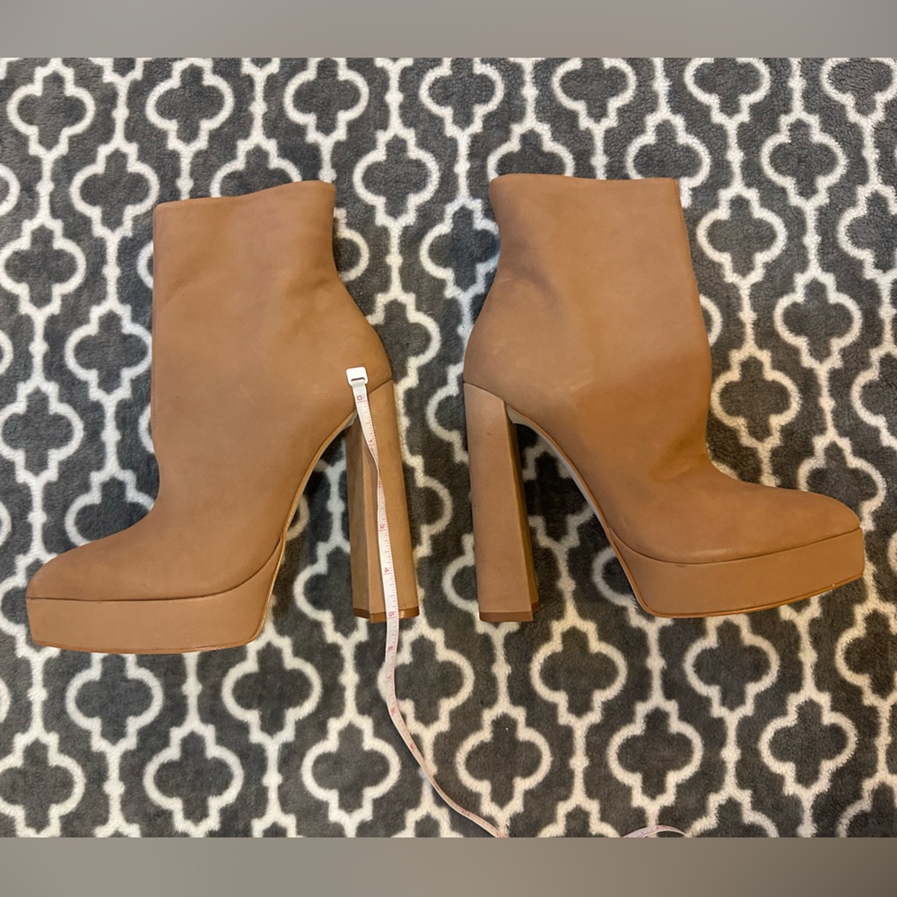Steve Madden Dalina Camel heeled platform boots 8.5